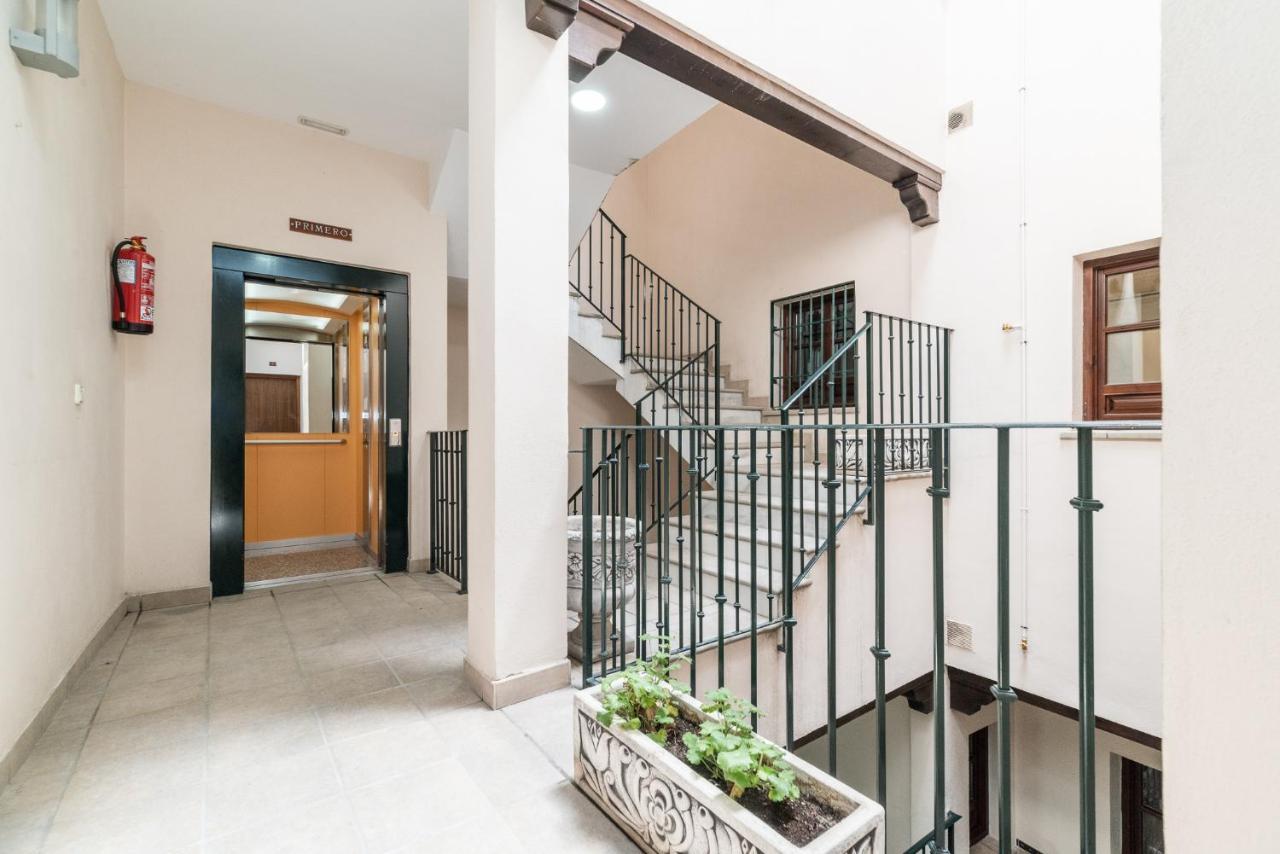 Moderno Apartamento Centro De Granada 2 المظهر الخارجي الصورة